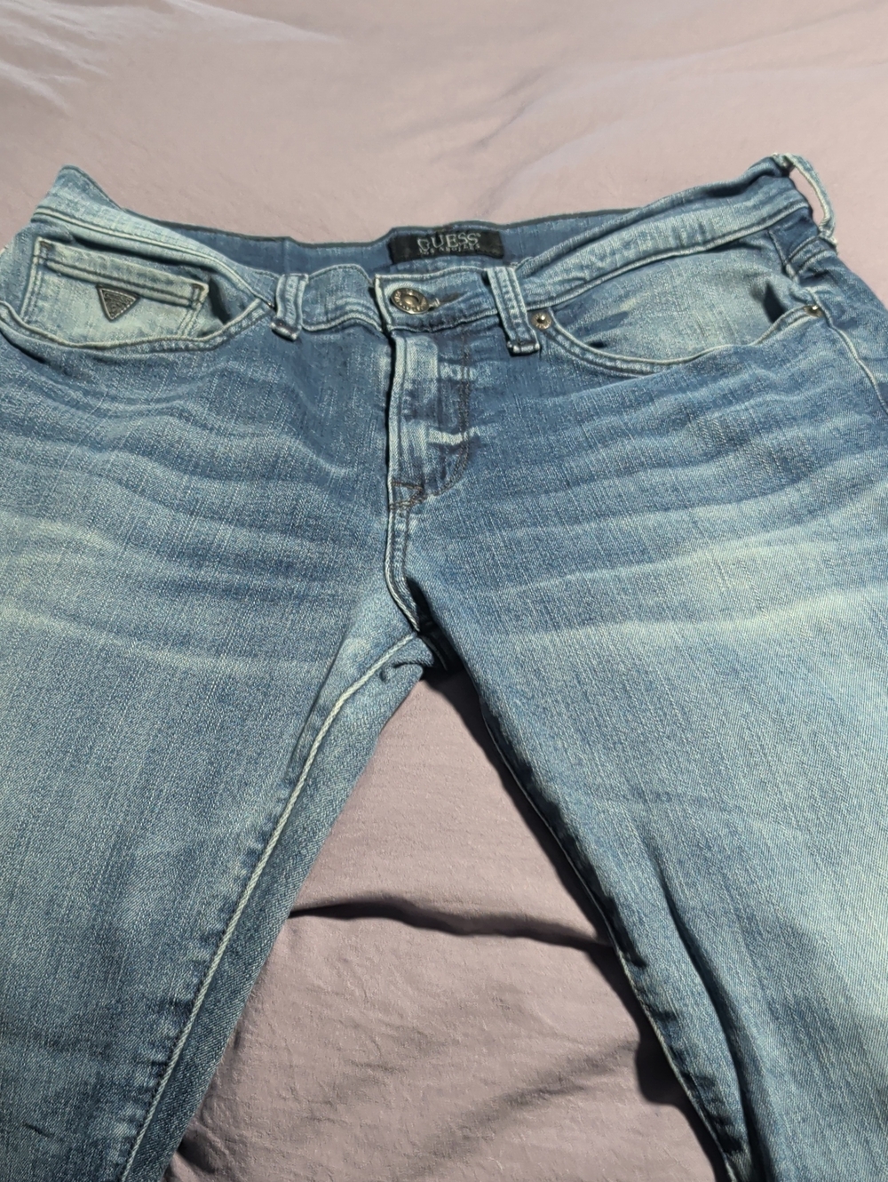 GUESS Men’s Light Blue Slim Straight Jeans
